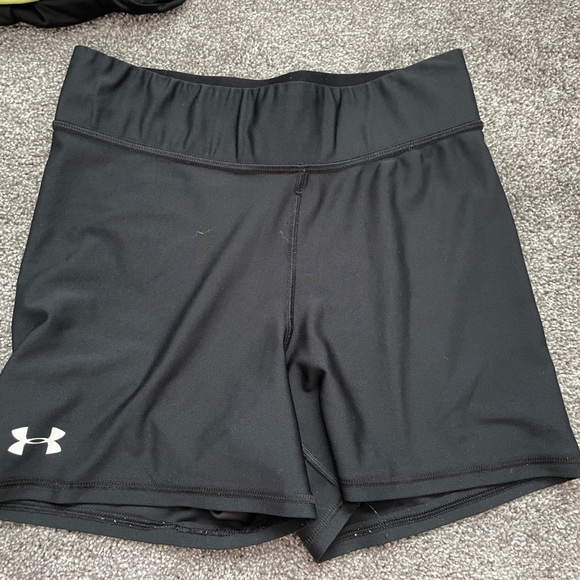 Under Armor biker shorts - Picture 1 of 2
